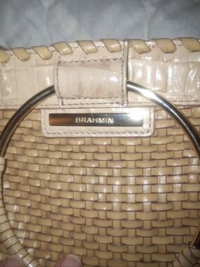 Brahmin is an American luxury accessories brand founded in 1982
